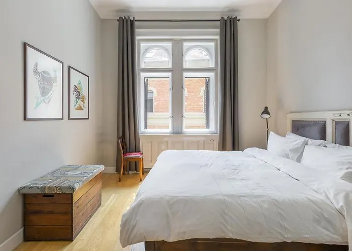 The Living Quarters Apartmanhotel