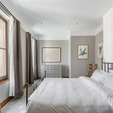 The Living Quarters מלון דירות 4*