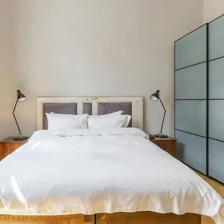 The Living Quarters Apart Otel Budapeşte
