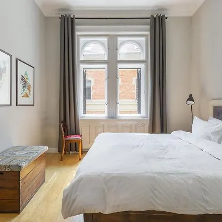 The Living Quarters Apart Otel