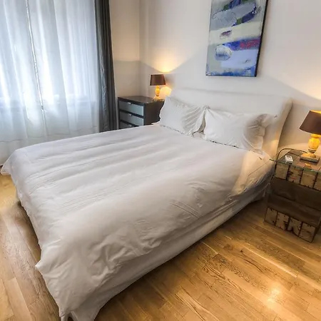 The Living Quarters Aparthotel 4*