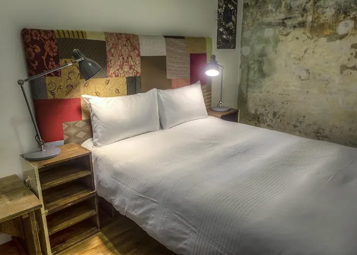 Aparthotel The Living Quarters 4*