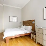 شقة The Living Quarters بودابست