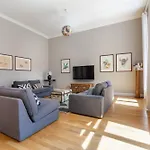 The Living Quarters شقة بودابست