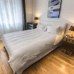 The Living Quarters شقة *