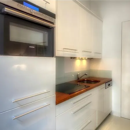 The Living Quarters Aparthotel 4*