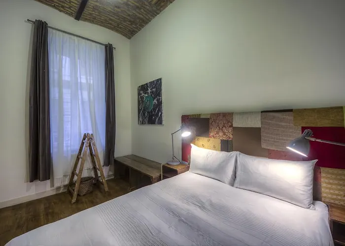 The Living Quarters Apart Otel